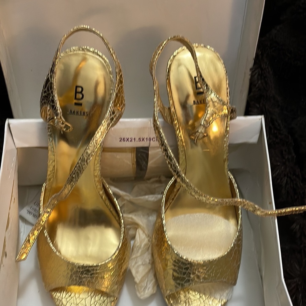 Bakers Gold Dress Shoes Gem